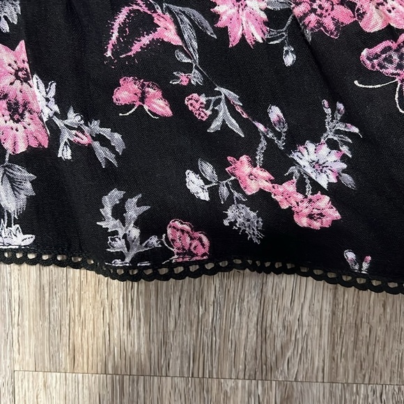 Papa Vancouver Floral Tunic Top​​​​ - Picture 8 of 15